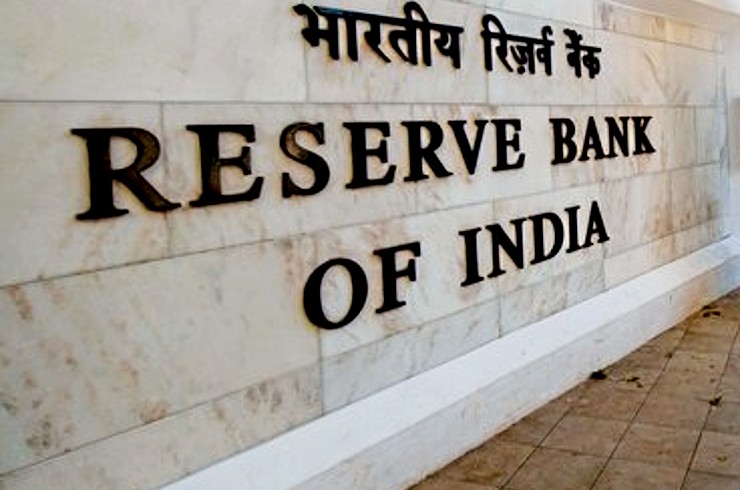 India’s foreign exchange reserves hit all-time high of $648.7 billion